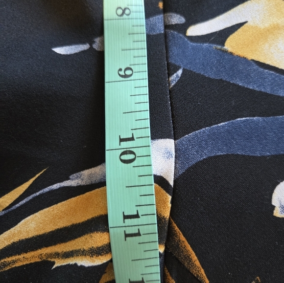 Frank Lyman | Floral Black and Yellow Women's Pants, Size 12 - Picture 9 of 10